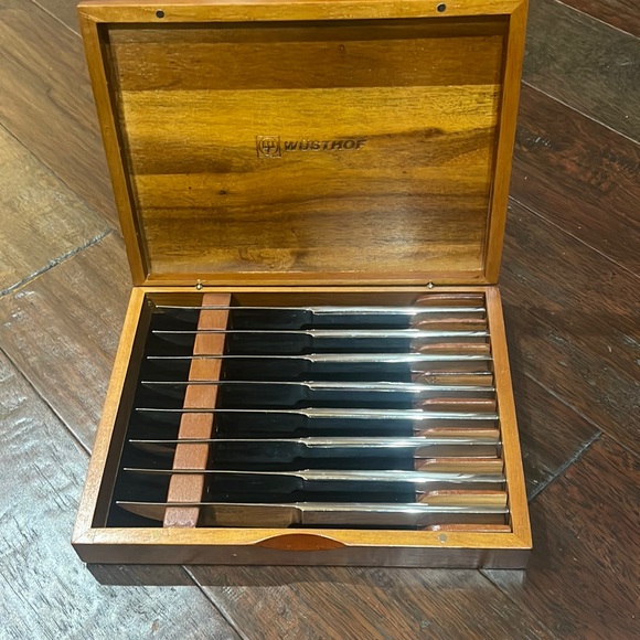Wusthof Kitchen Gently Loved Wusthof Wooden Box Set Of Eight Nearly New Steak Knives Poshmark
